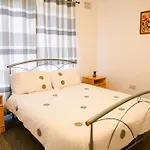Awesome Coventry Home For Business Contractors And Suitable For Families With Free Parking 14Mins From Nec